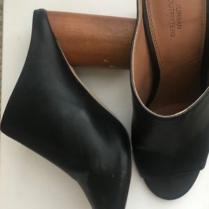Urban outfitter black peep toe mules
